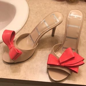 Cute strapless shoe real comfortable barely worn